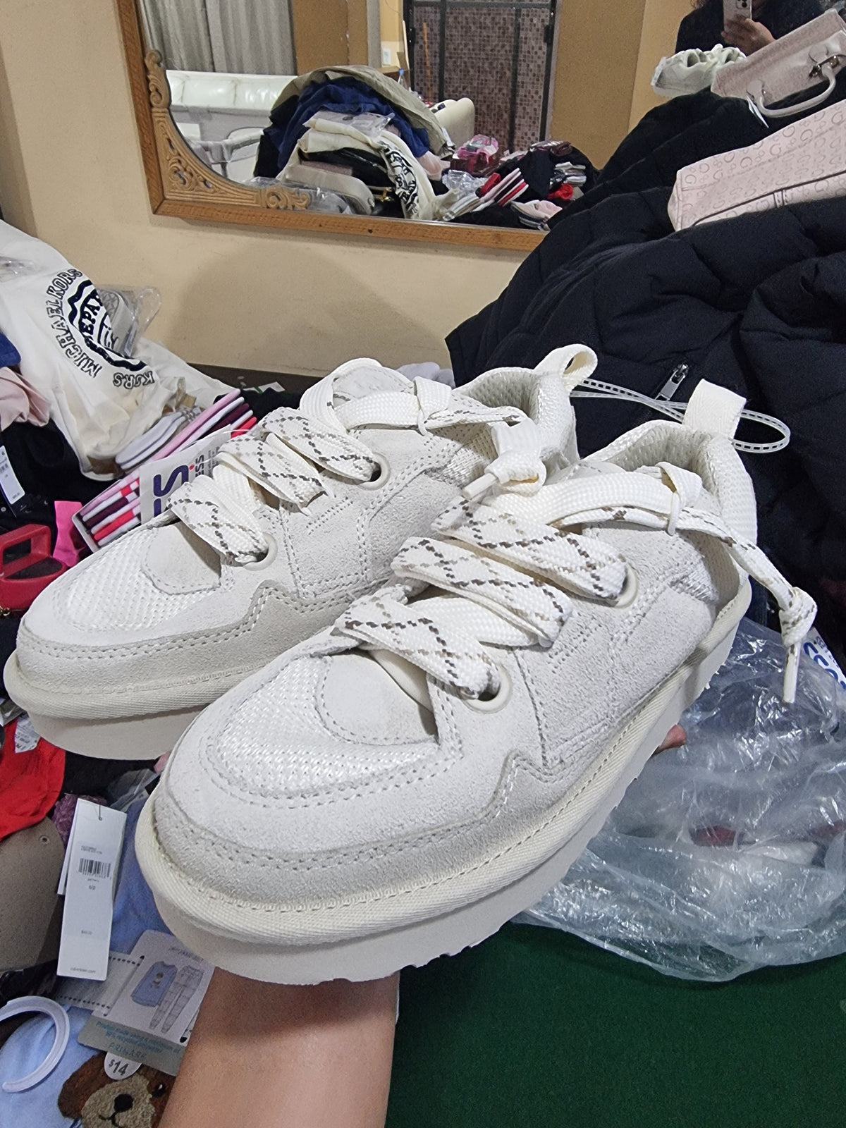 Tenis UGG crema