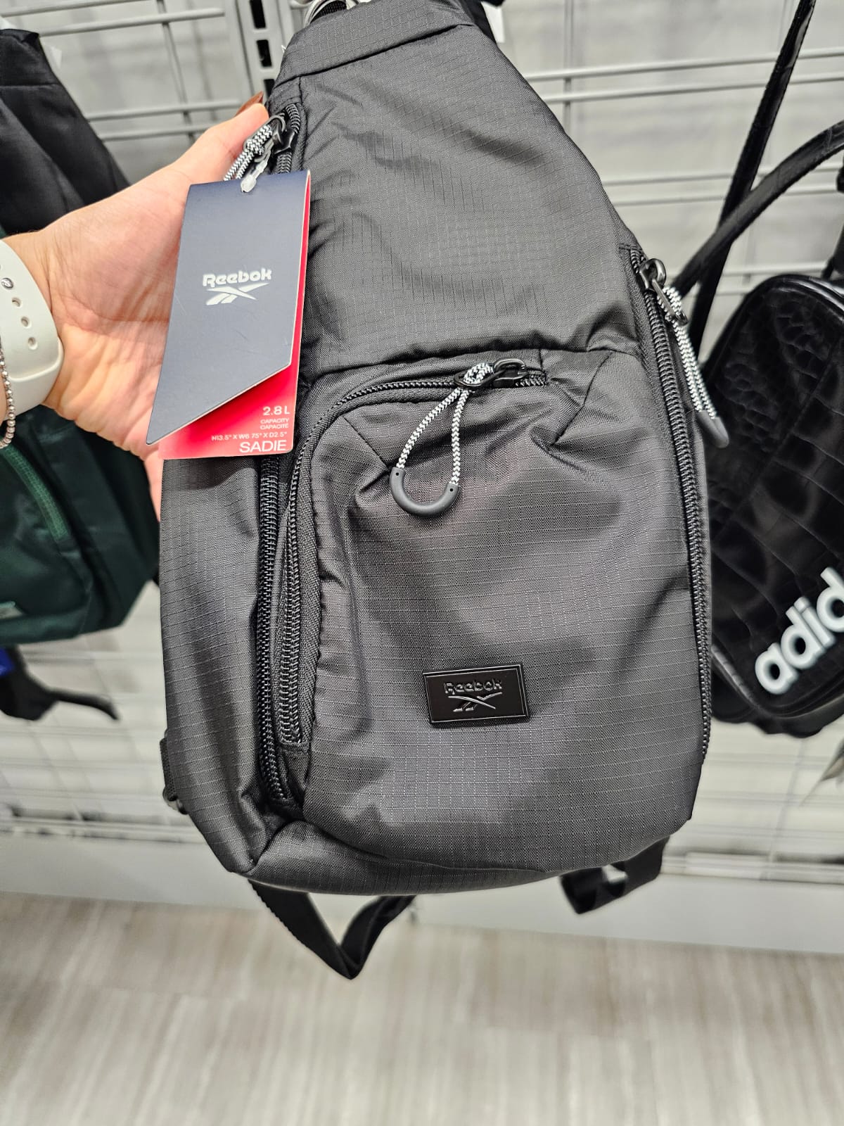 Pechera Reebok negra