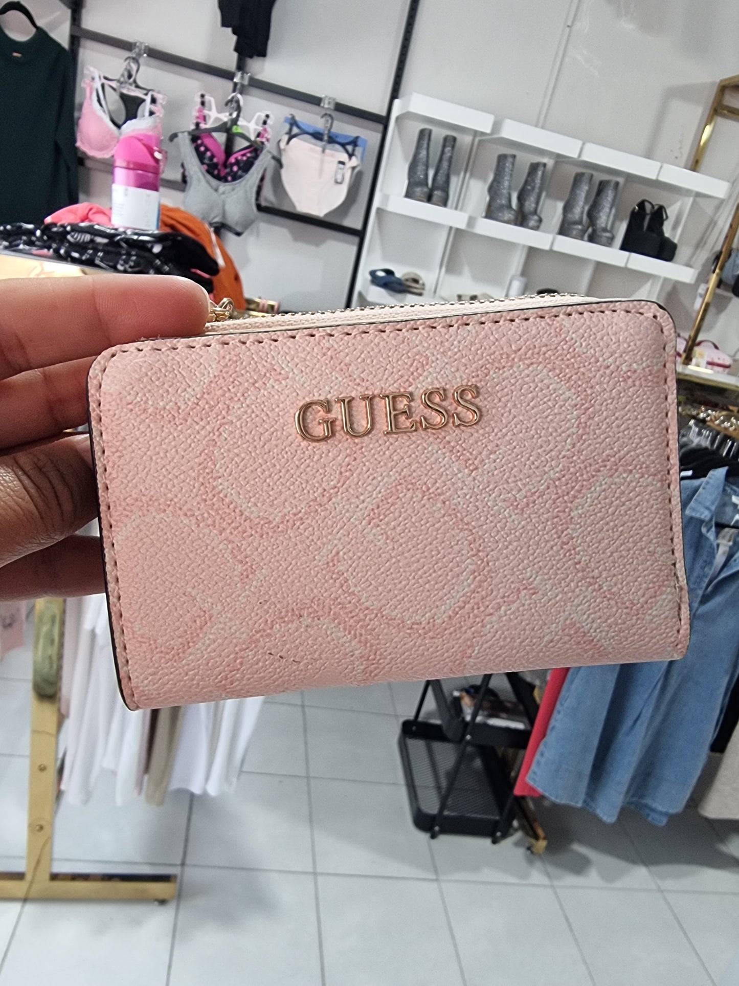 Cartera Guess rosa