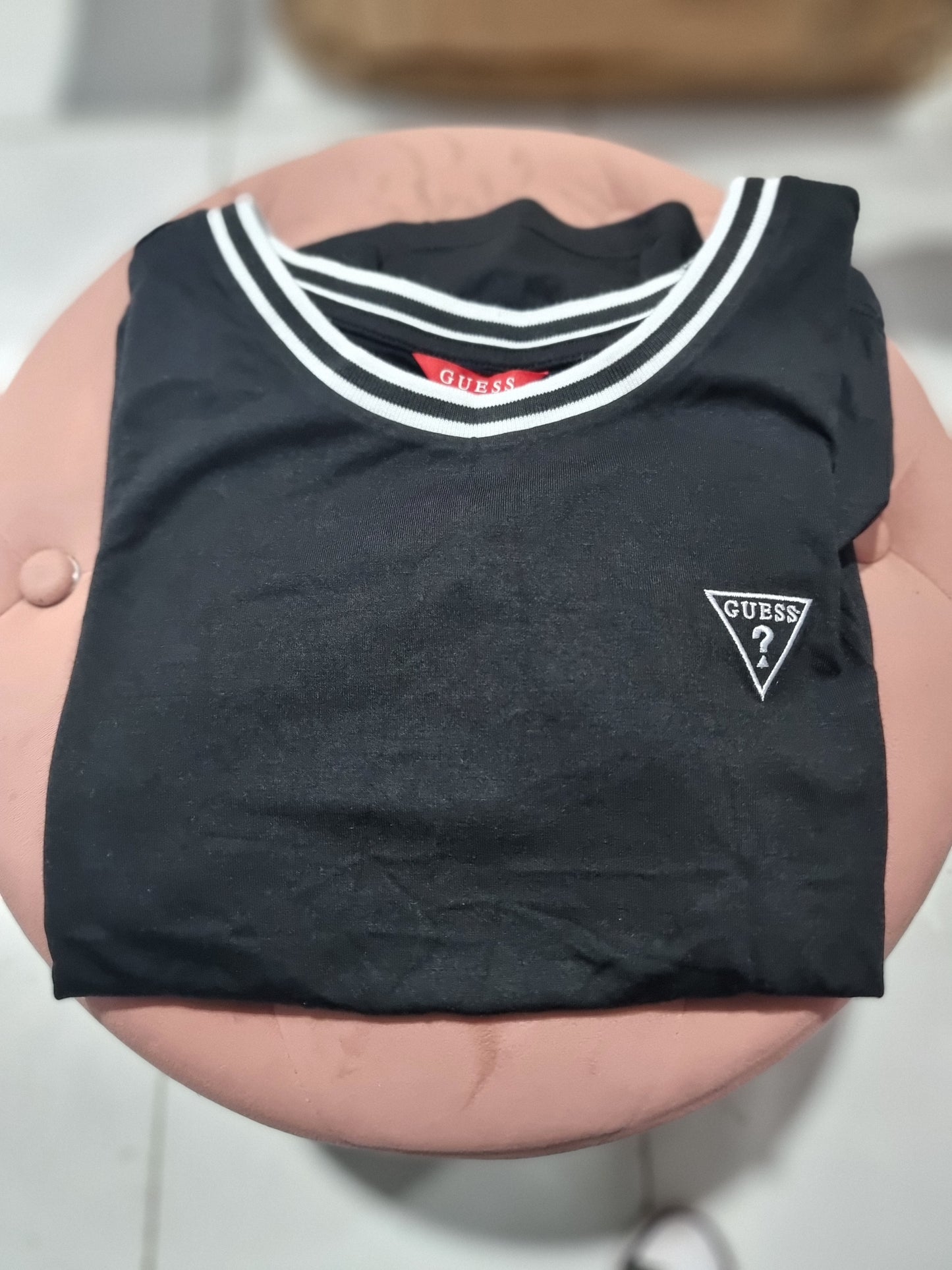 Playera Guess negra