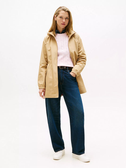 Rompevientos Tommy H camel con gorrito