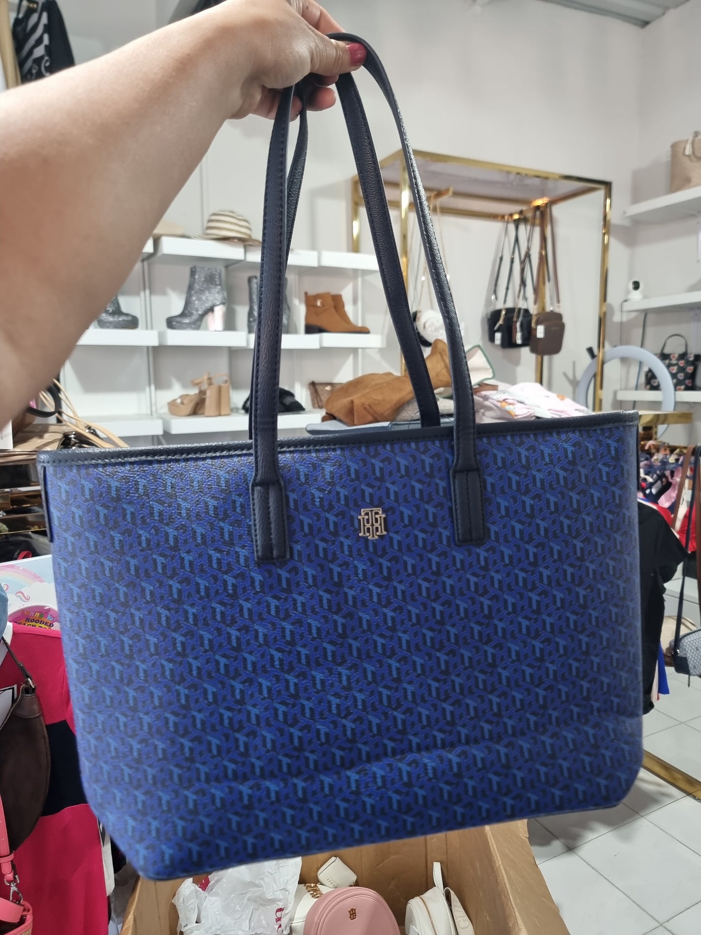 Tote Tommy H azul con monogram
