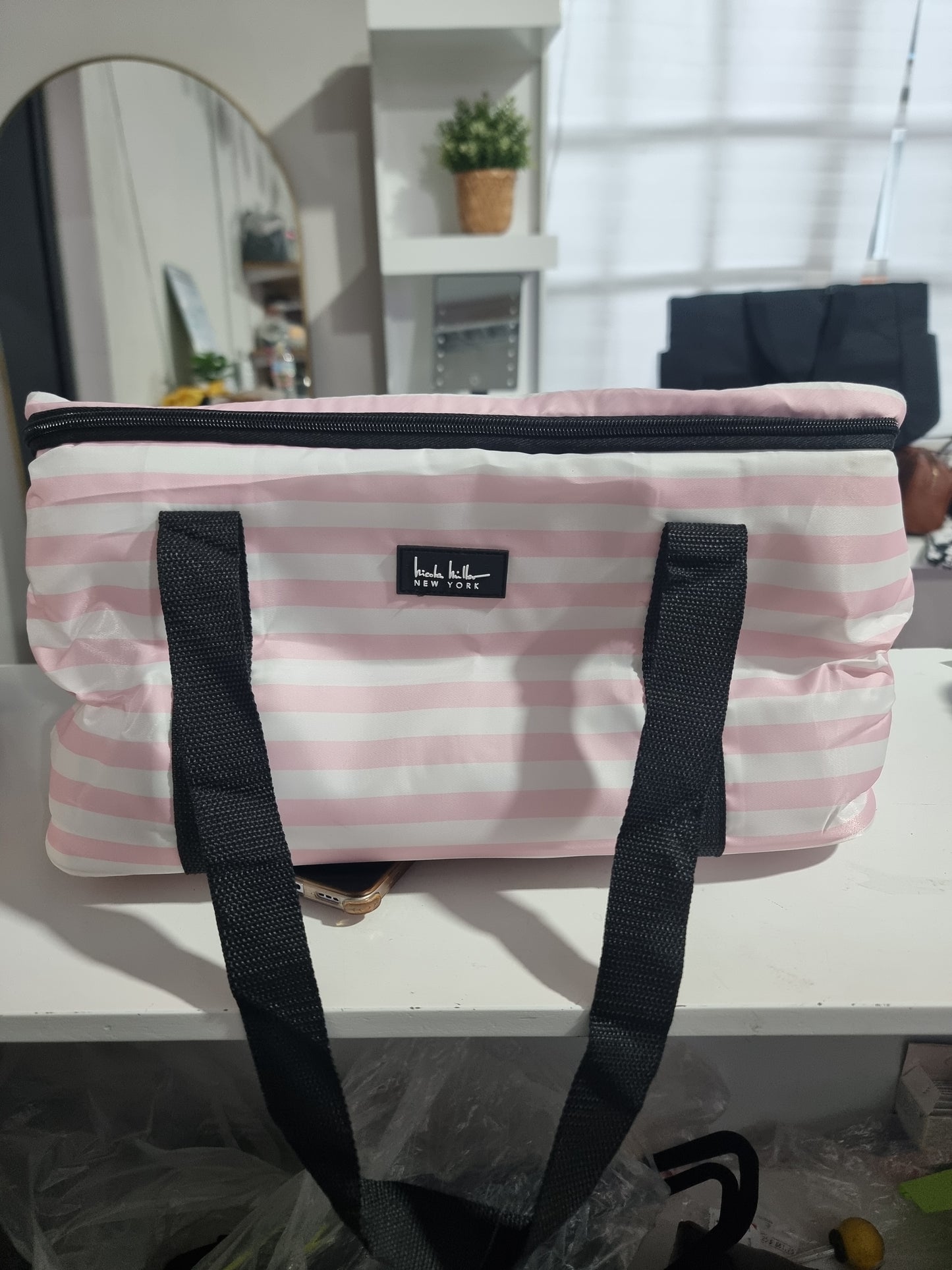 Hielera Nicole M rosa y blanco