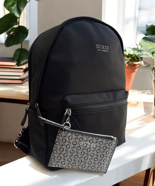 Backpack Guess negra con monedero gris con monogram negro