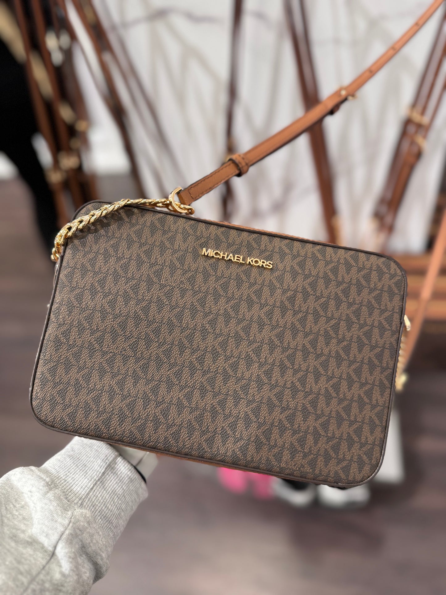 Crossbody Michael K chocolate/cafe básica