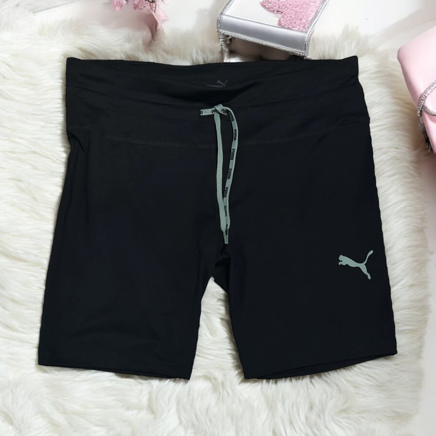 Short Biker PUMA negro/cordon