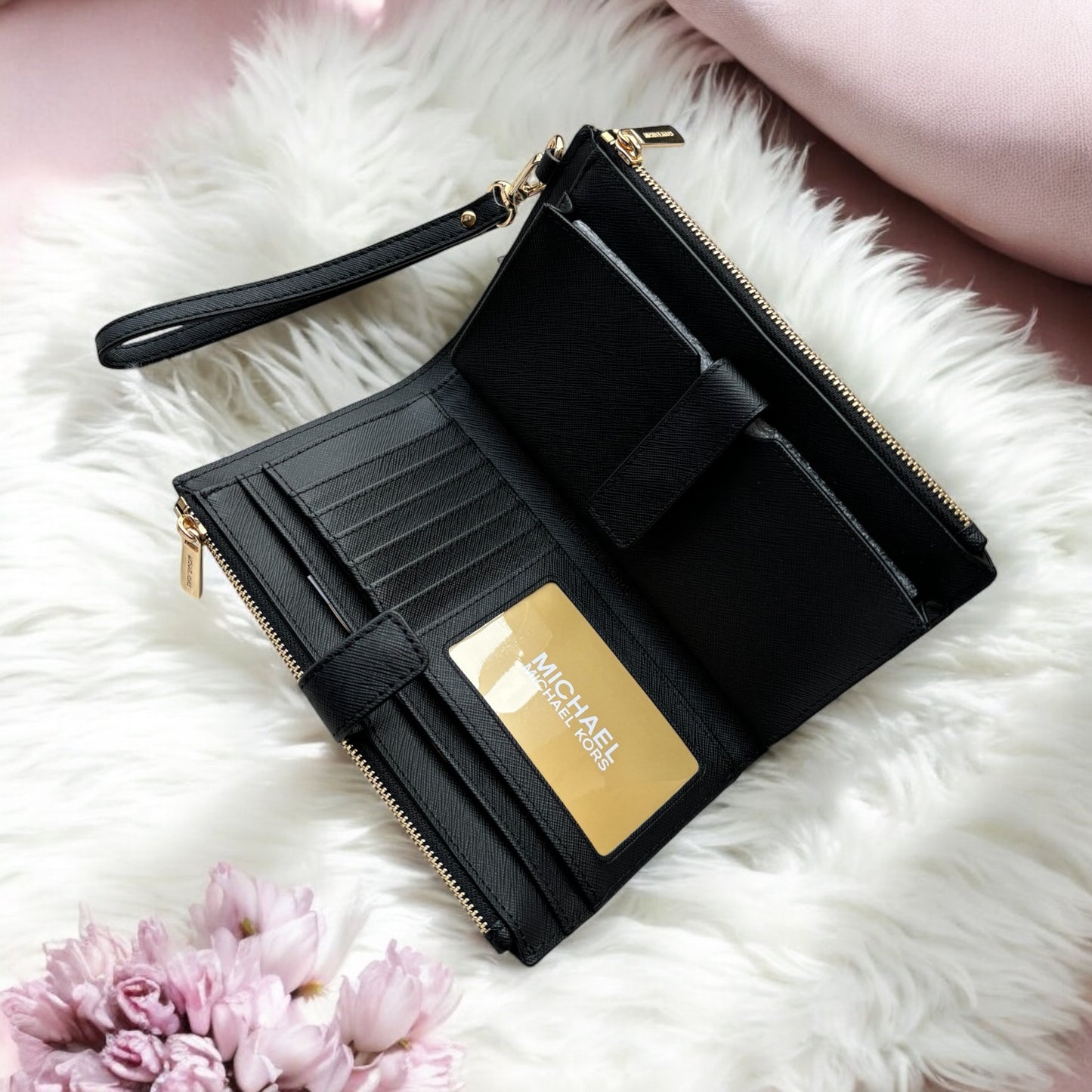 Cartera Michael K negra con monogram doble cierre