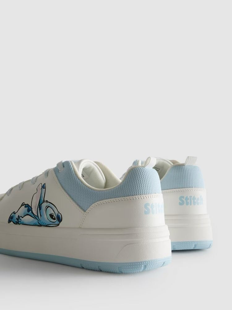 Tenis Primark Disney de Stitch blancos y azul
