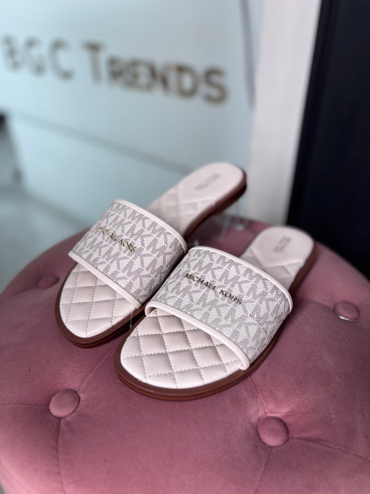 Sandalias Michael crema con monogram