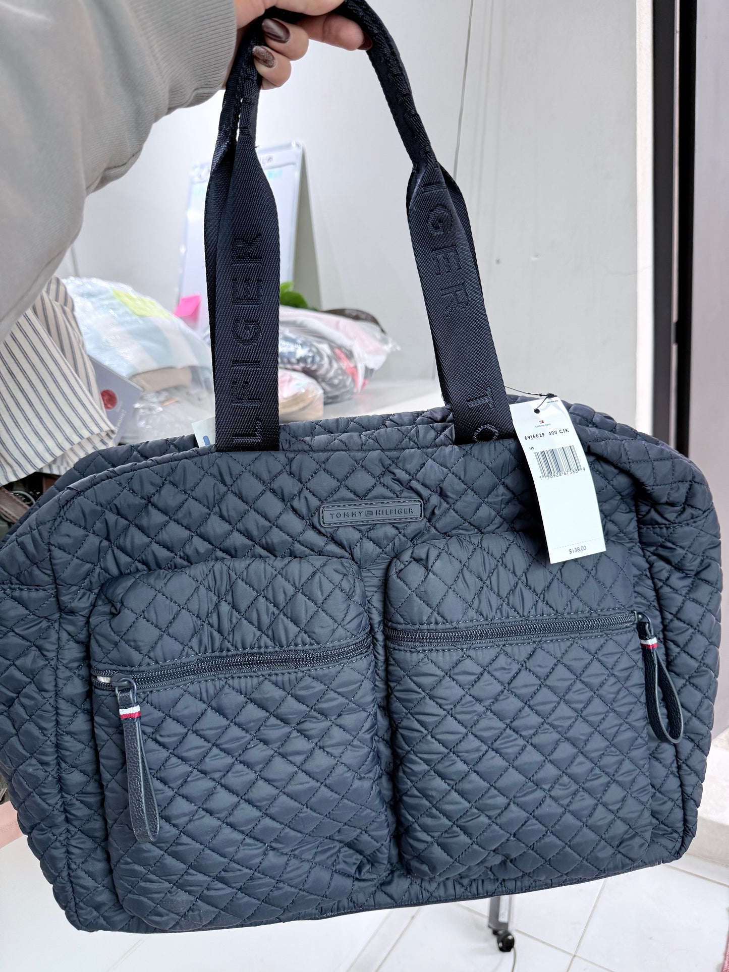 Maleta Tommy azul marino capitonada