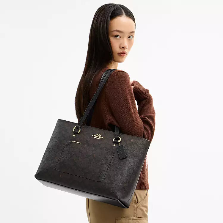 Tote Coach café con herrajes dorados