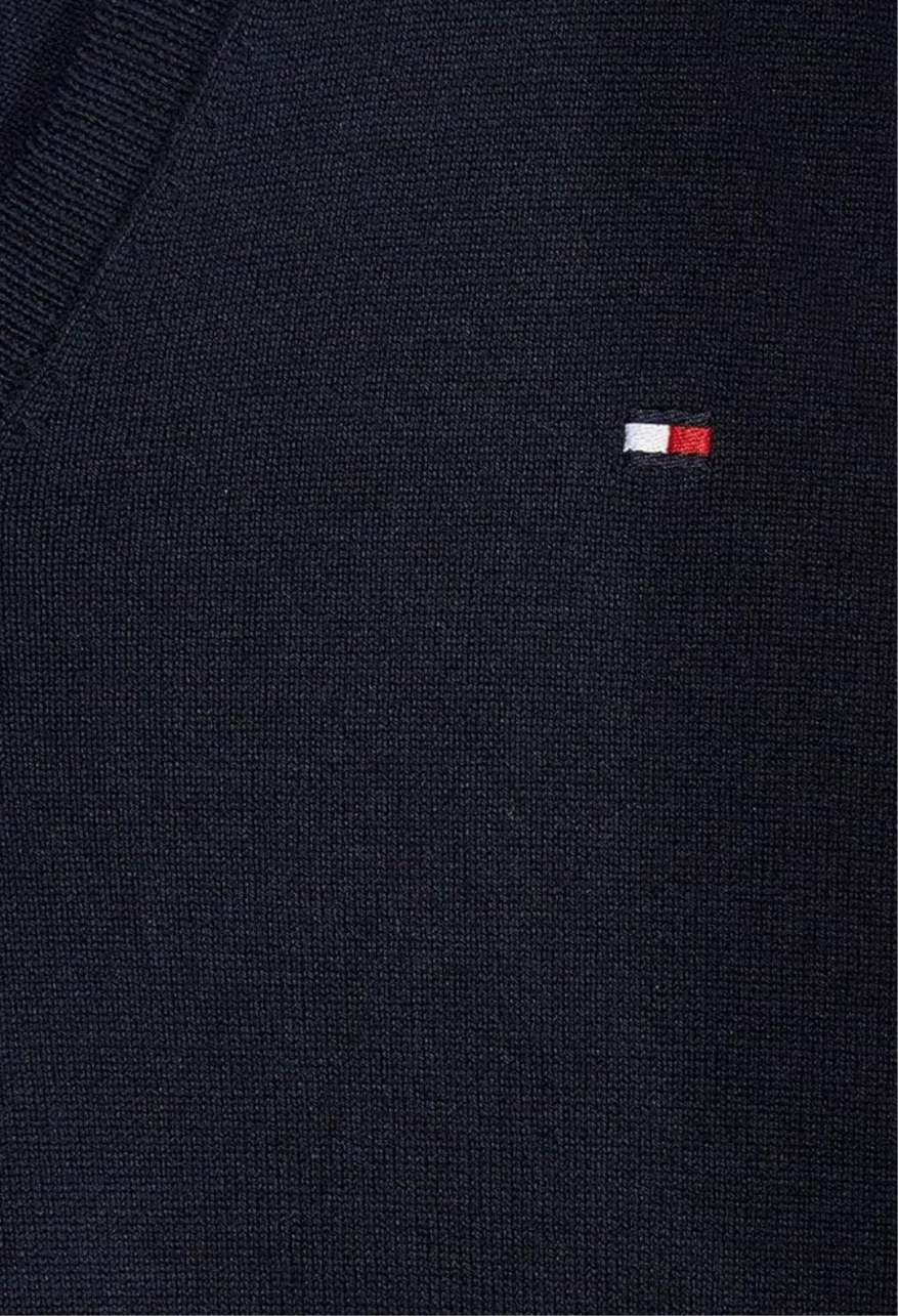 Suéter Tommy H azul marino cuello V, bandera pequeña