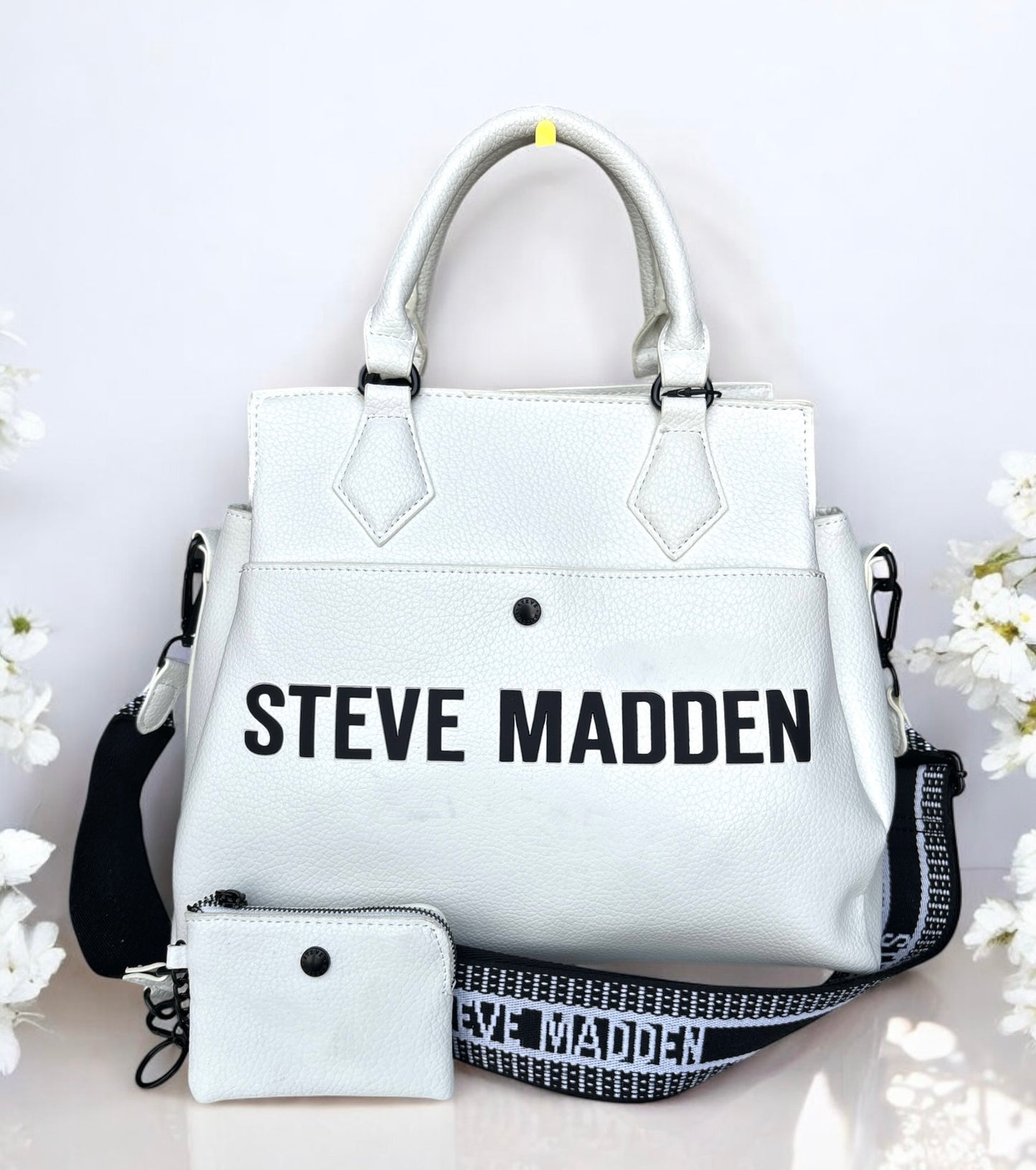Tote Steve M blanca/negro con monedero