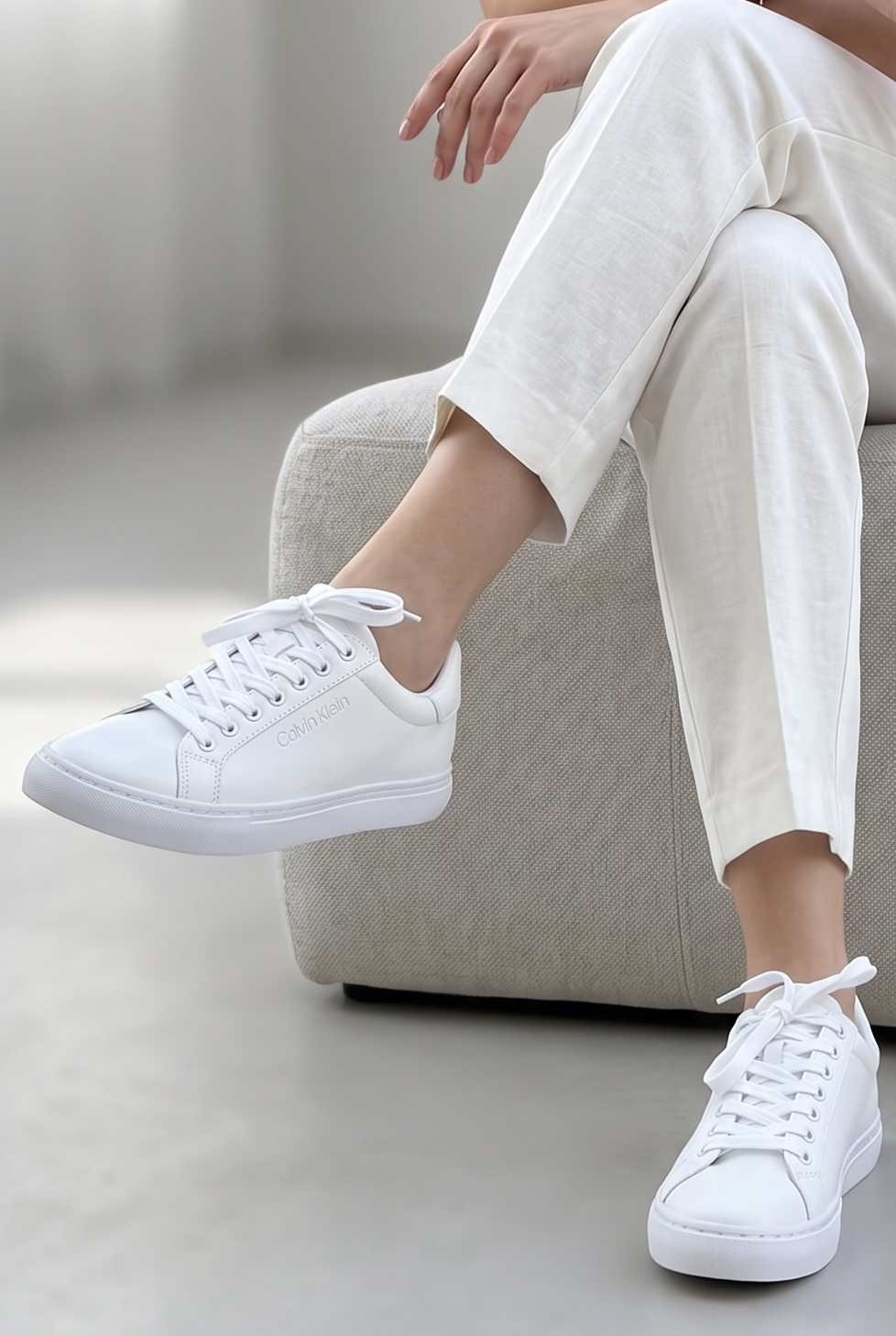 Tenis Calvin k blancos