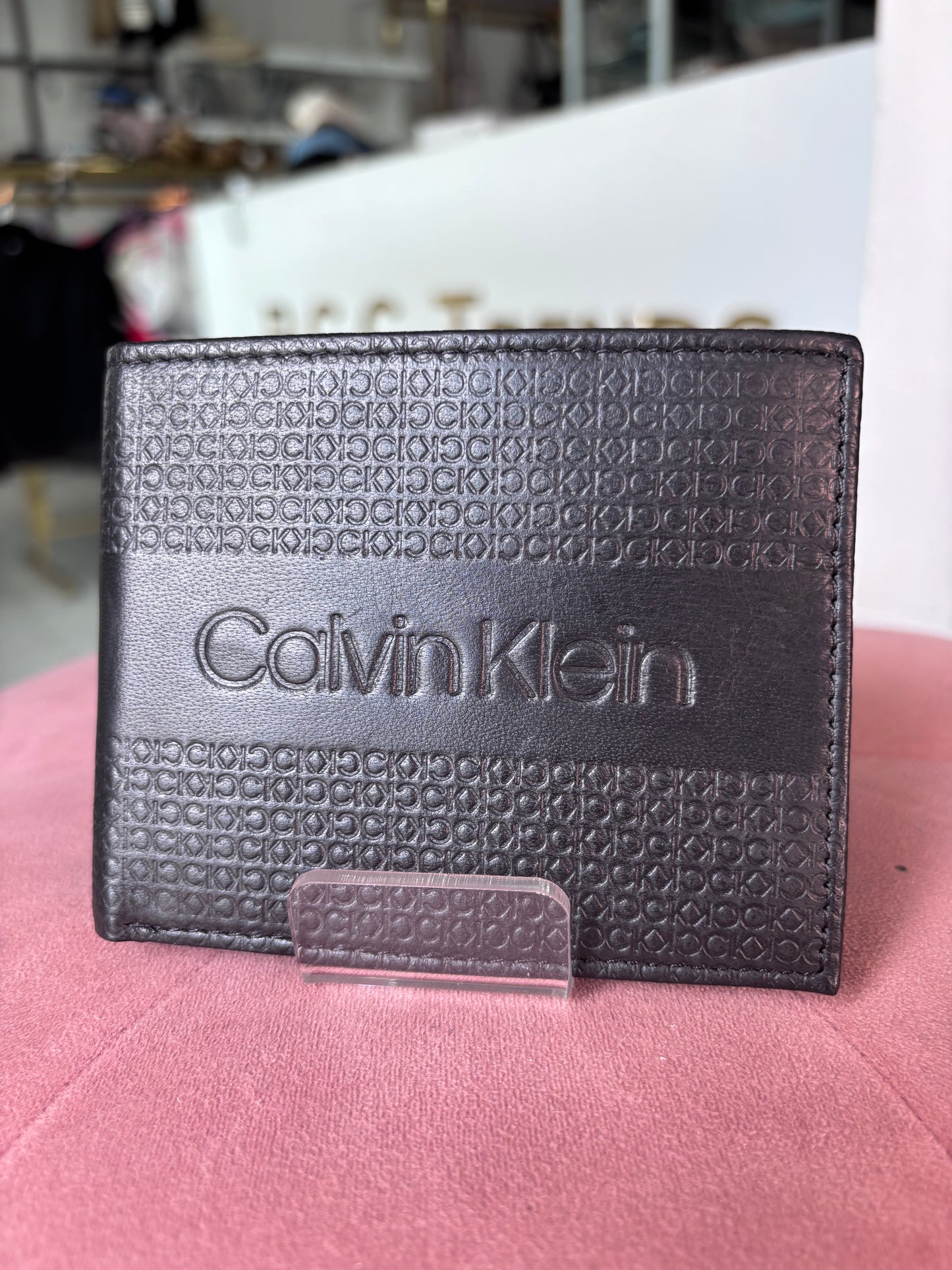 Cartera Calvin k negra para caballero grabada