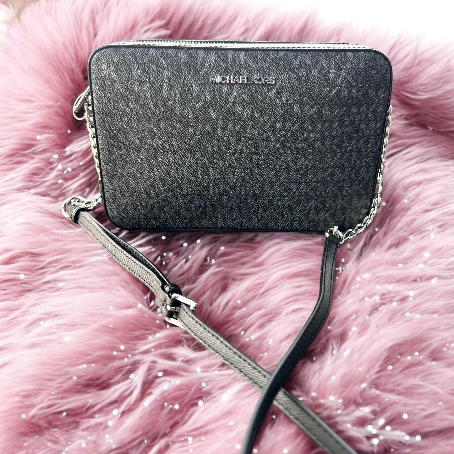 Crossbody michael k monogram negro/gris 1