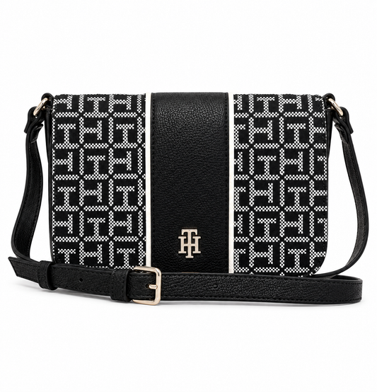 Crossbody Tommy H negra con monogram blanco