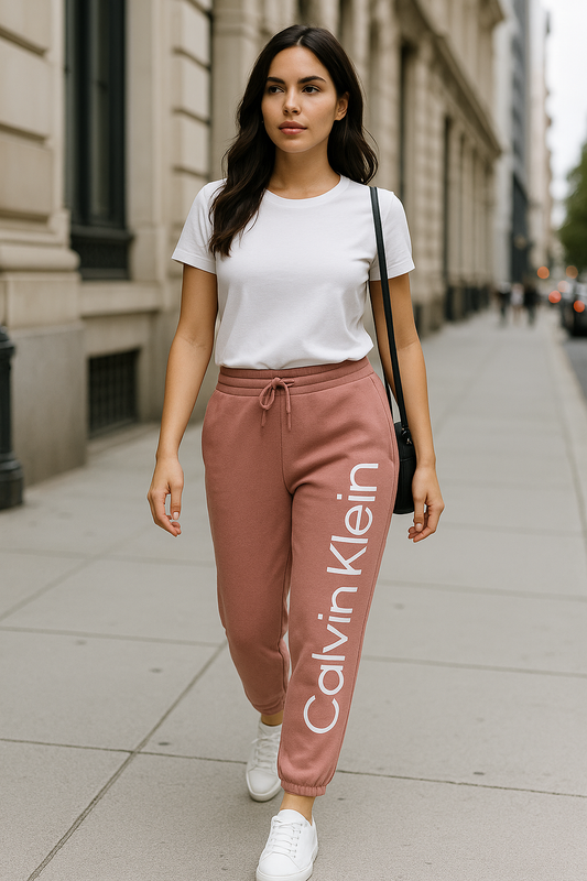 Pants Calvin K Rosa con letra blancas