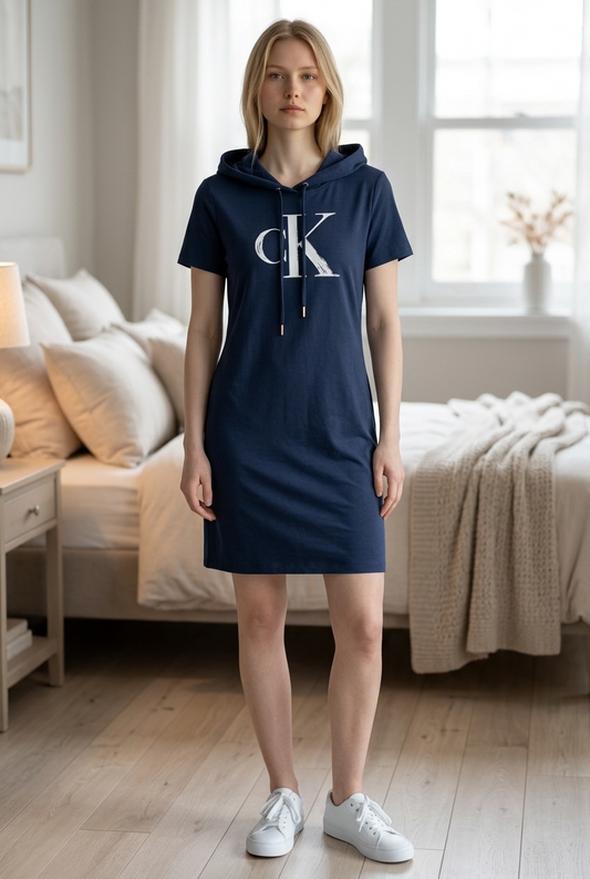 Vestido Calvin k azul marino con gorro