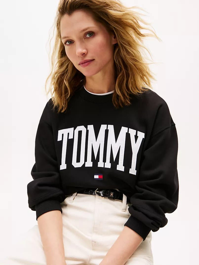 Sudadera Tommy H negra letras blancas