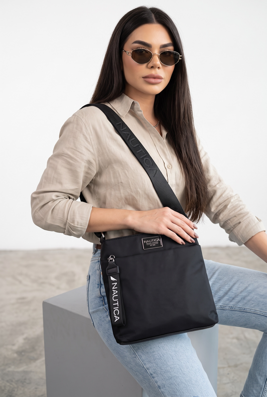 Crossbody náutica strap grabado negra