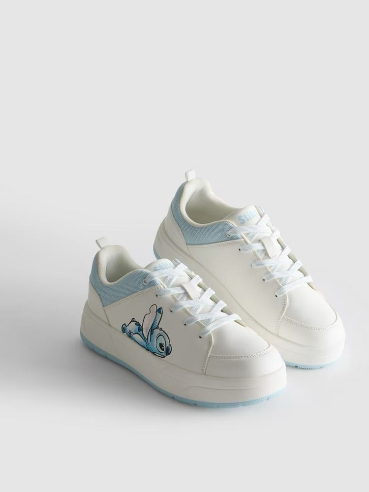 Tenis Primark Disney de Stitch blancos y azul