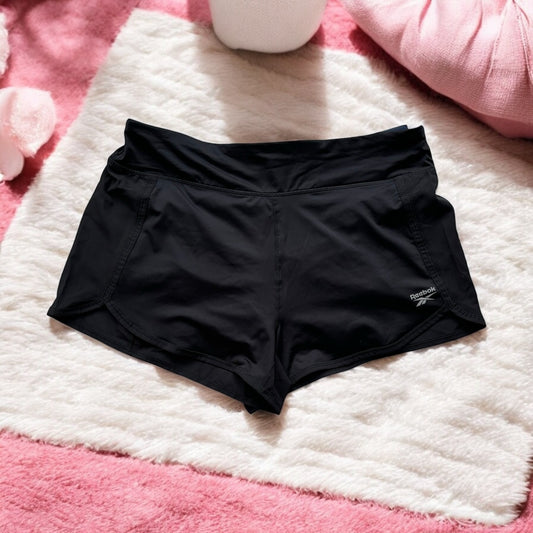 Short Reebok negro slim