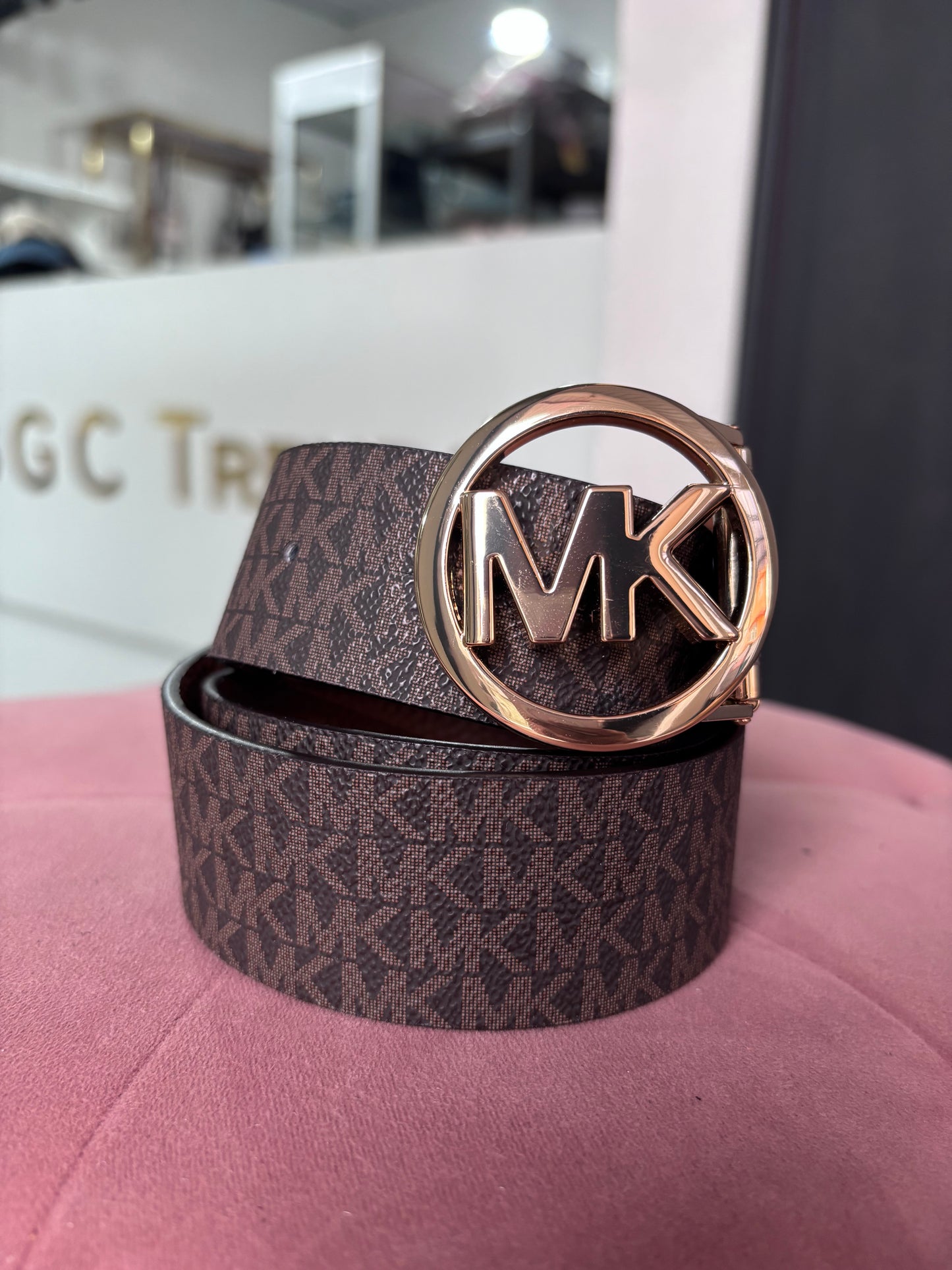 Cinturón Michael K reversible camel/camel con monogram