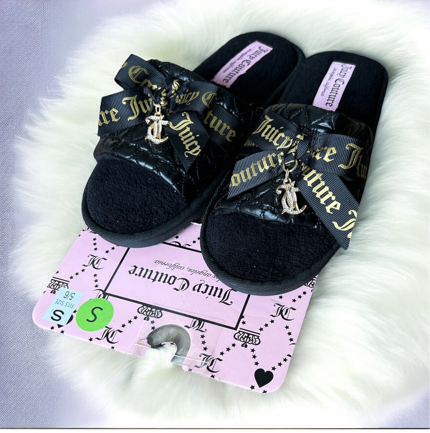 Pantunflas Juicy C negro con charm