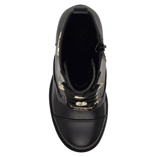 Botas GBG negra con pines de G y corazones