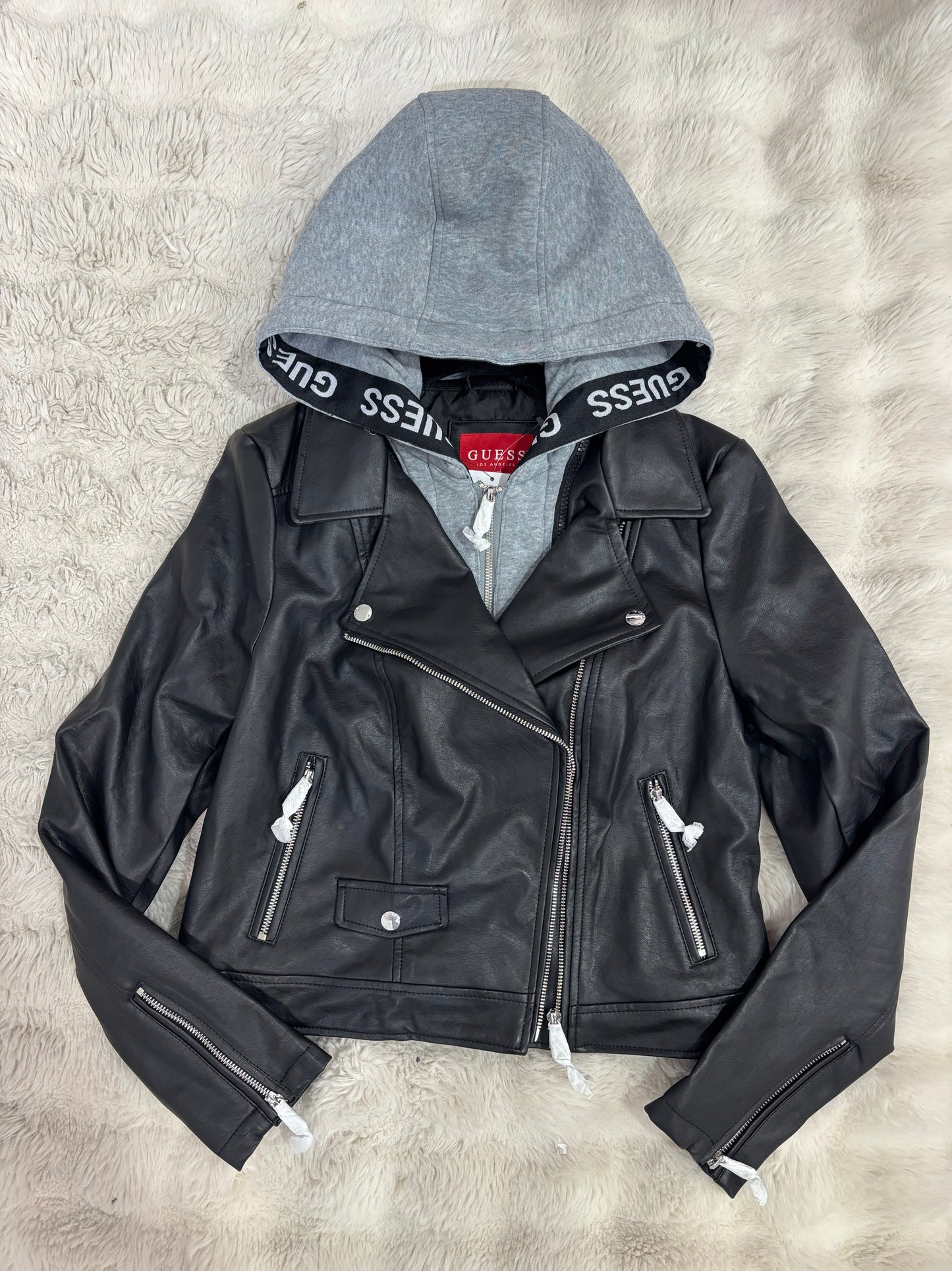 Chamarra Guess negra Biker