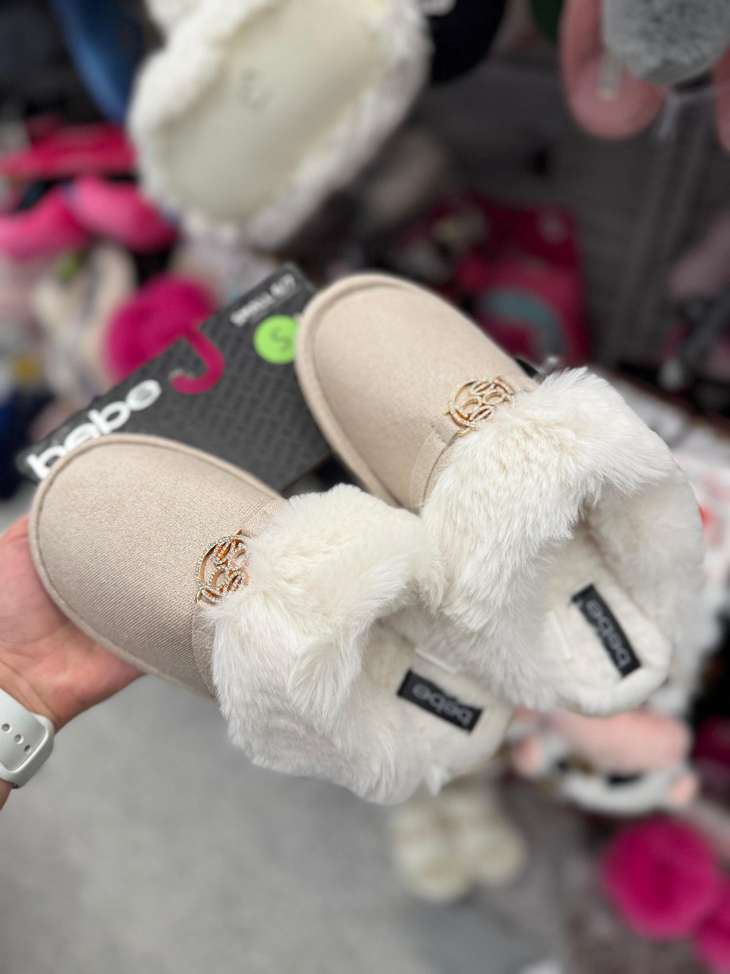 Pantuflas Bebe beige con brillos y peluche