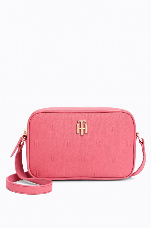 Crossbody Tommy H rosa con placa dorada