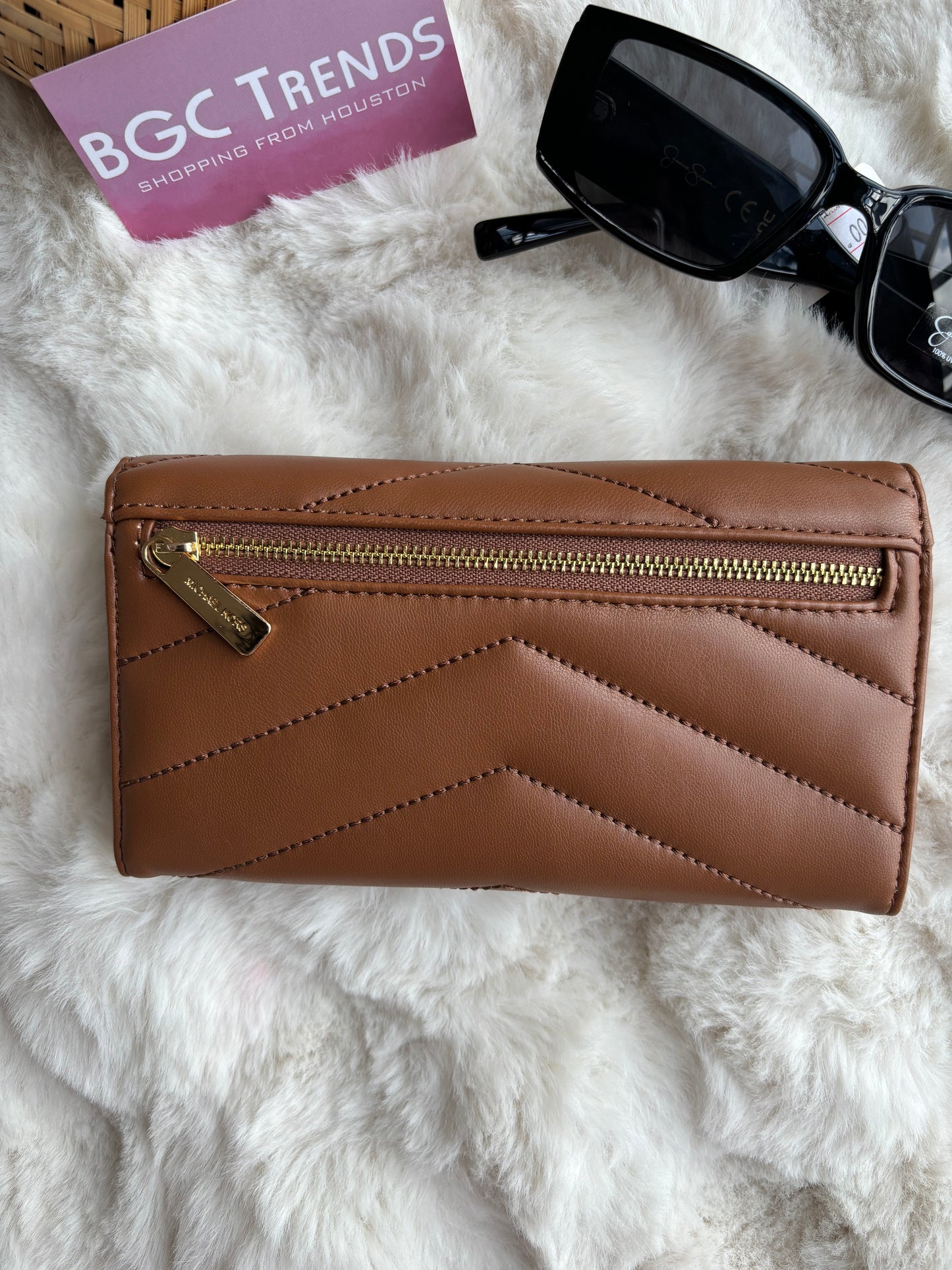 Cartera Michael K café acolchonada