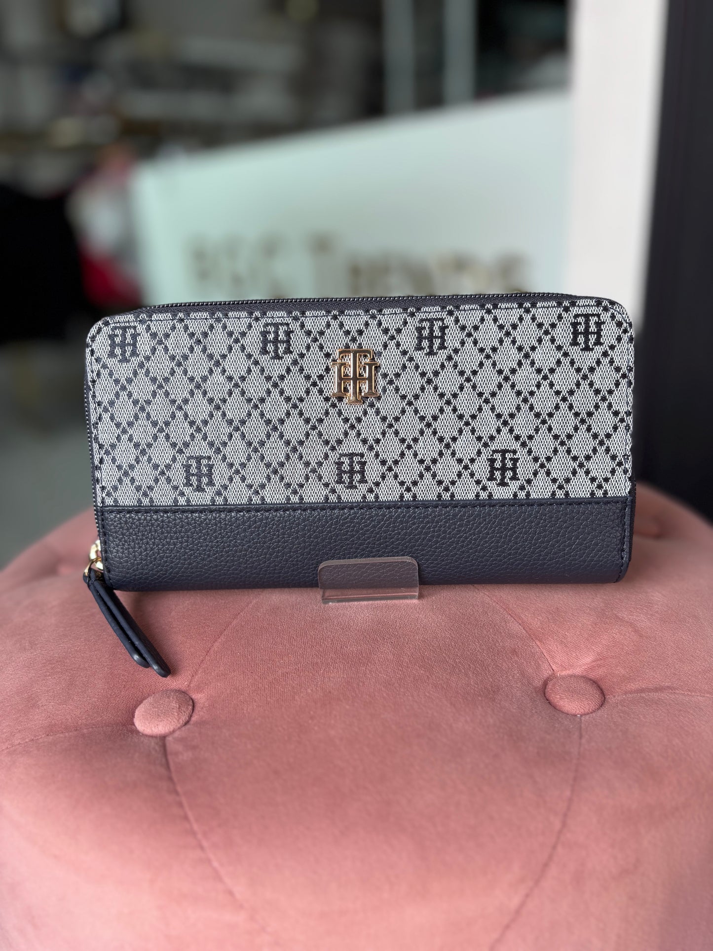 Cartera Tommy H azul marino con gris