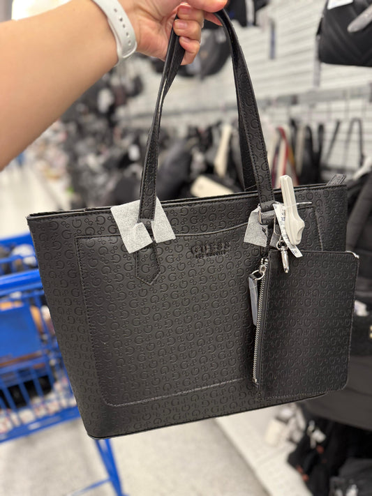 Tote Guess negra con muñequera