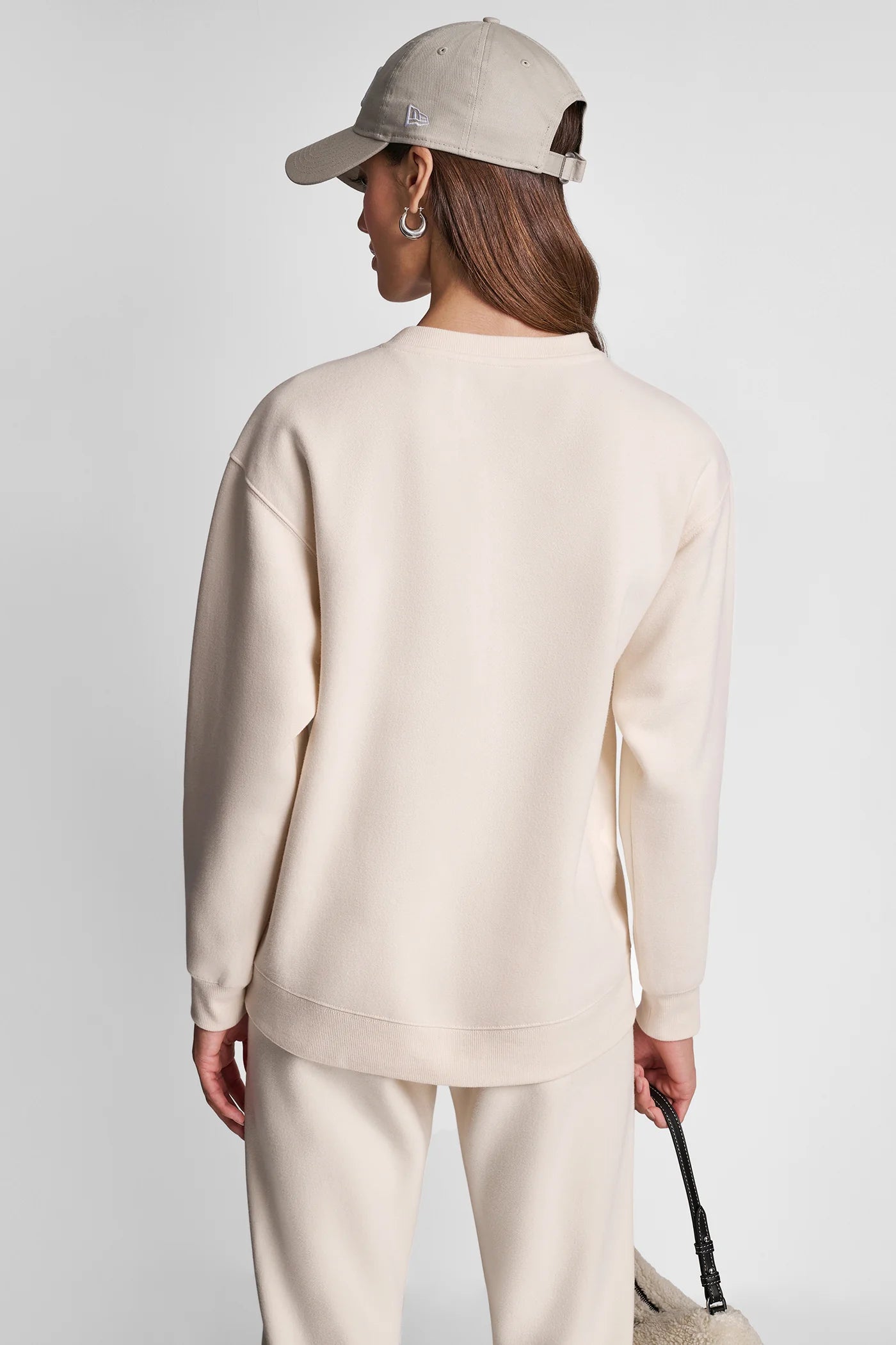 Conjunto DKNY beige deportivo