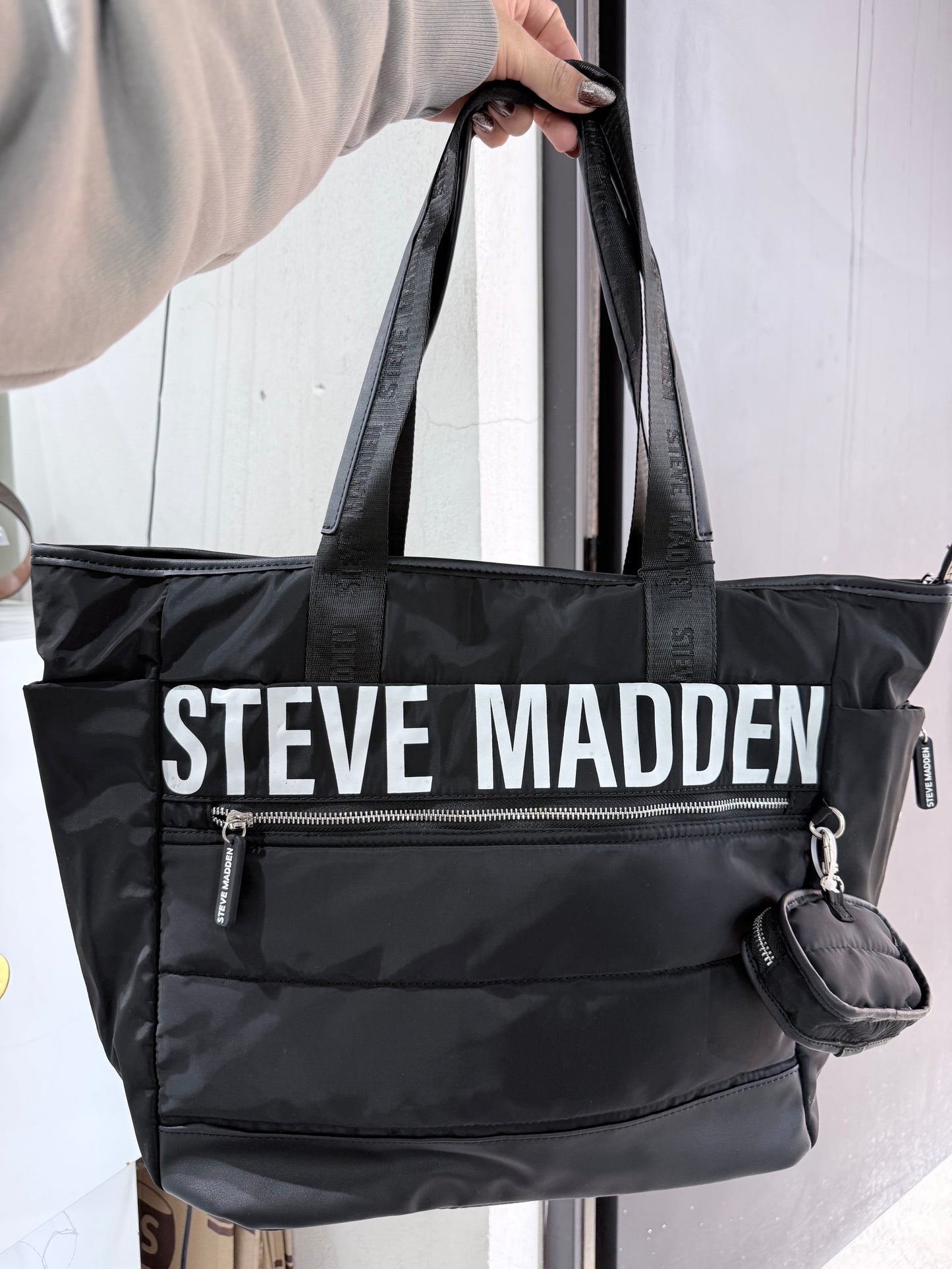 Maleta Tote Steve Madden con monedero