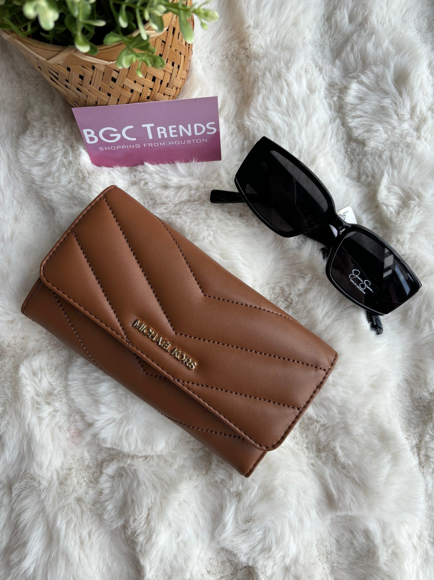 Cartera Michael K café acolchonada
