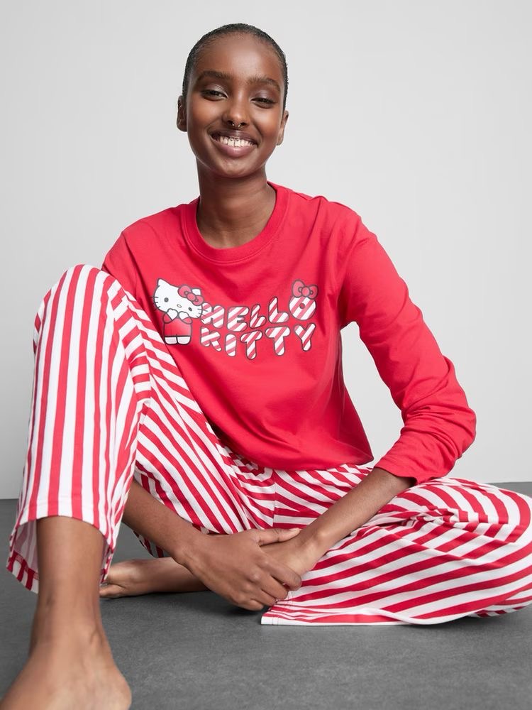 Pijama Primark Hello Kitty roja