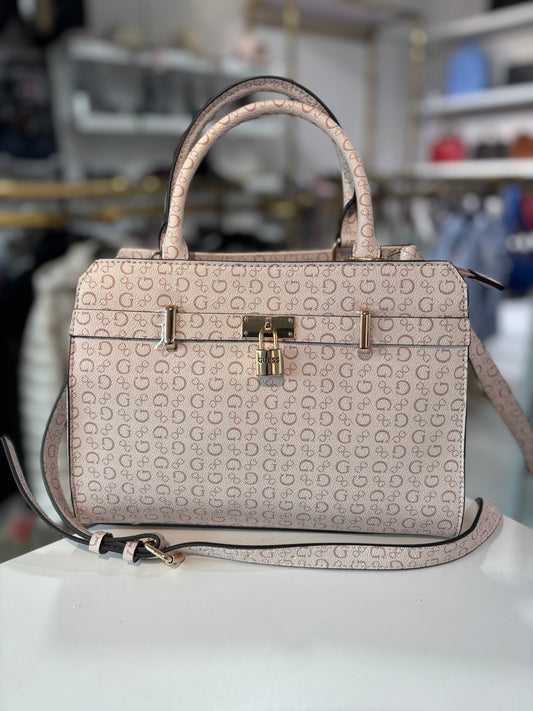 Tote Guess rosa con monogram con dije de candado