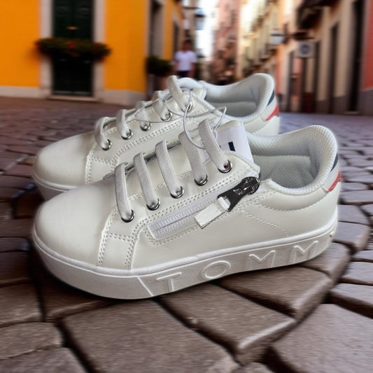 Tenis Tommy H blancos tornasol con cierre para niña