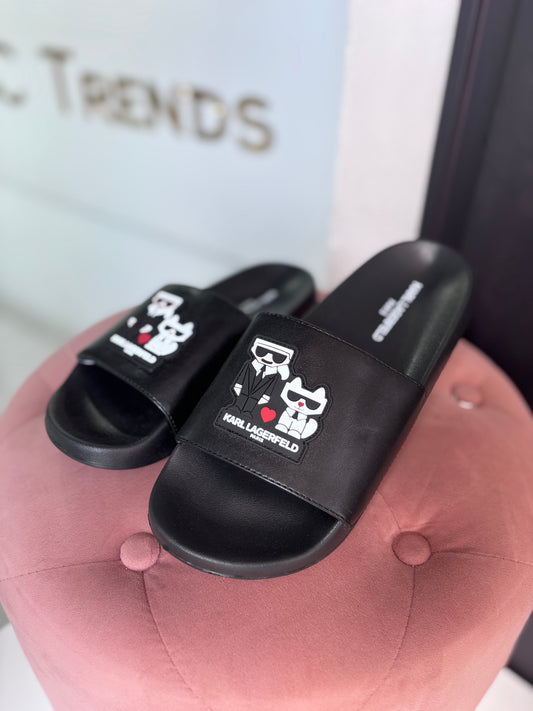 Sandalias Karl L negra con logo de goma