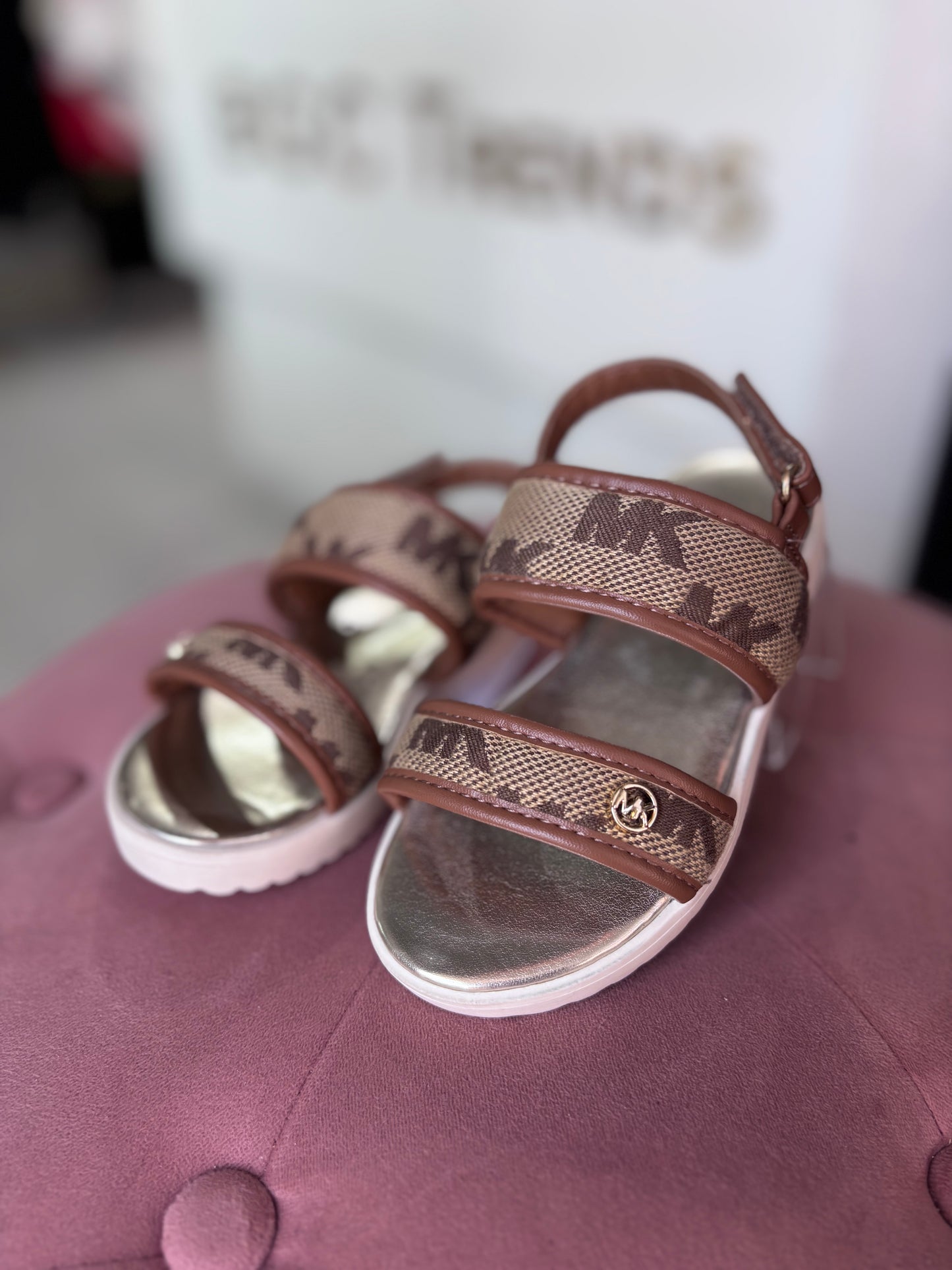 Sandalias Michael K para niña Camel