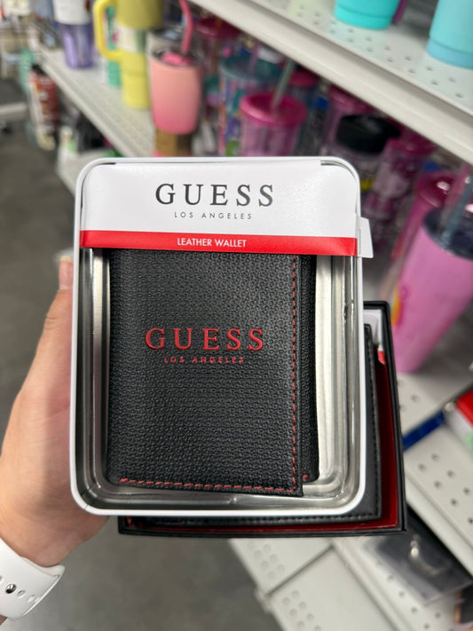 Cartera Guess negra con textura, letras y contorno ligero, estuche caballero