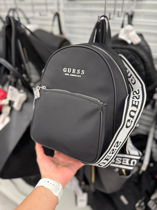 Backpack Guess negra con letras blancas