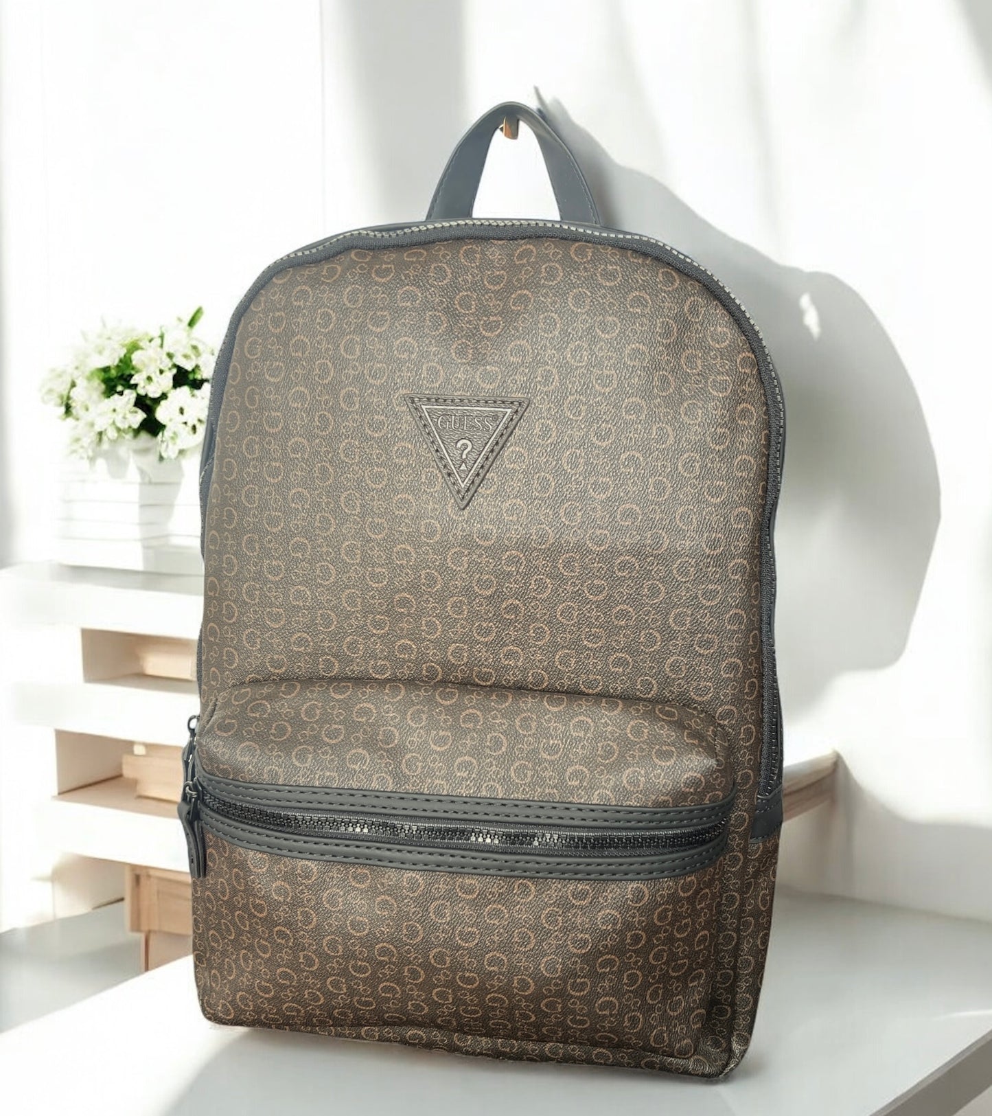 Backpack Guess café con monogram camel