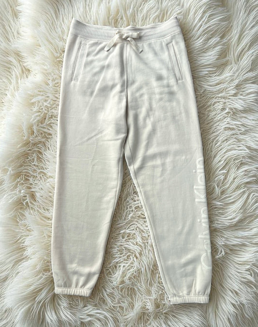 Pants Calvin K beige letras con textura