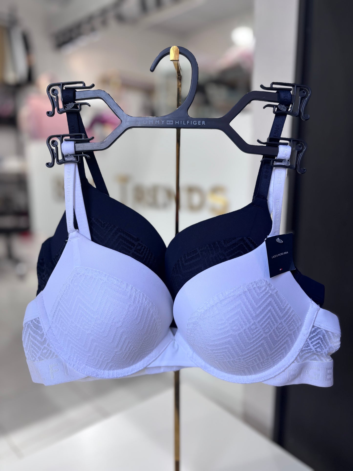 Brasier Tommy H 2pz blanco y azul marino