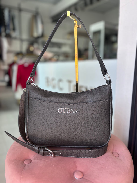 Crossbody/Hobo Guess negra con monogram